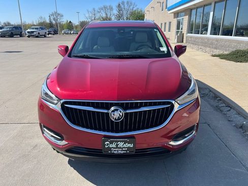 Used 2021 Buick Enclave Premium w/ Sun and Sites Package AWD/4WD image 2