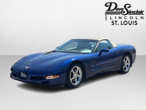 Used 2004 Chevrolet Corvette Convertible w/ Preferred Equipment Group RWD image 7