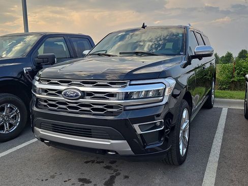 Used 2023 Ford Expedition Max Platinum AWD/4WD image 1
