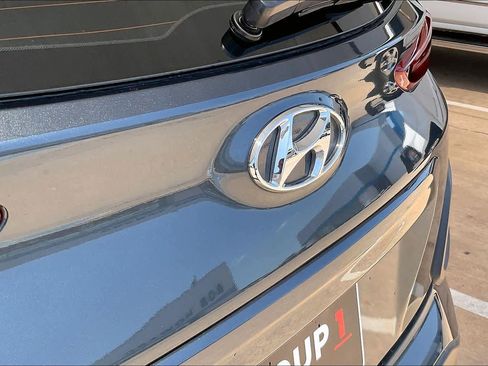 Used 2021 Hyundai Kona SE FWD image 29