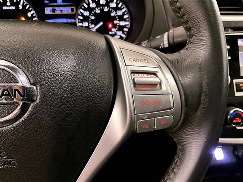 Used 2017 Nissan Altima 2.5 SV w/ Convenience Package FWD image 19