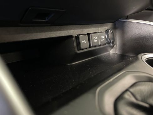 Used 2021 Toyota Highlander XSE FWD image 26