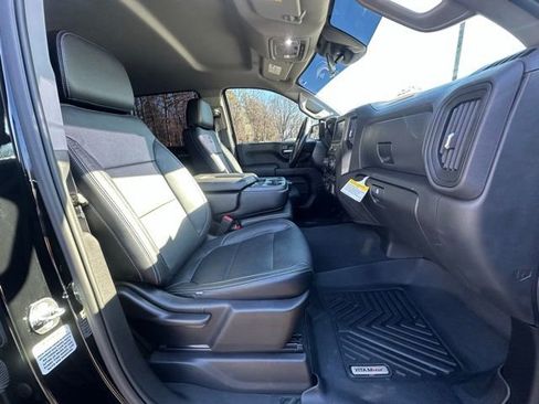 Used 2023 Chevrolet Silverado 1500 Custom image 30