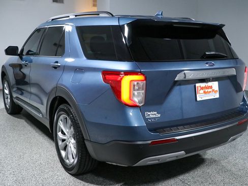 Used 2020 Ford Explorer XLT w/ Equipment Group 202A RWD image 9