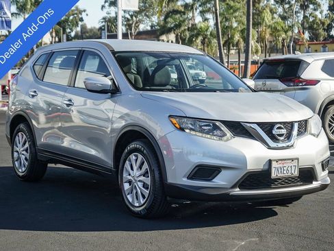Used 2015 Nissan Rogue S image 3