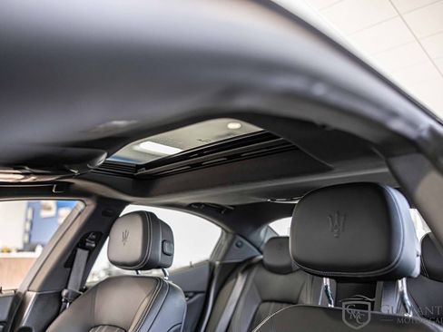 Used 2021 Maserati Ghibli S GranLusso image 20