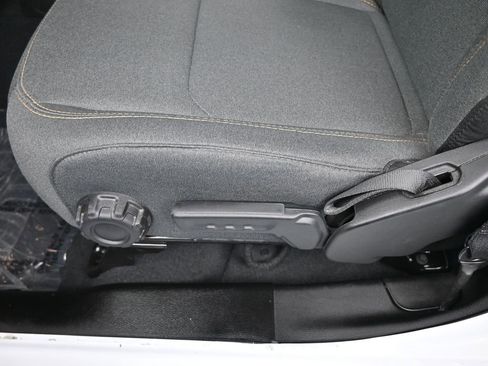 Used 2024 Jeep Gladiator Sport image 13