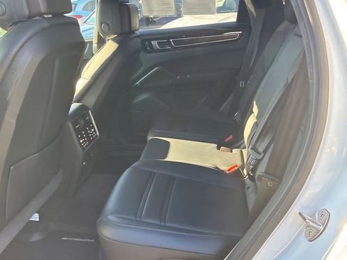 Used 2023 Porsche Cayenne GTS image 18