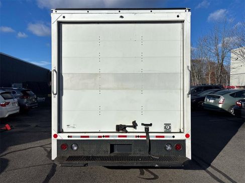 Used 2023 Chevrolet Express 4500 Extended w/ Power Convenience Package image 30