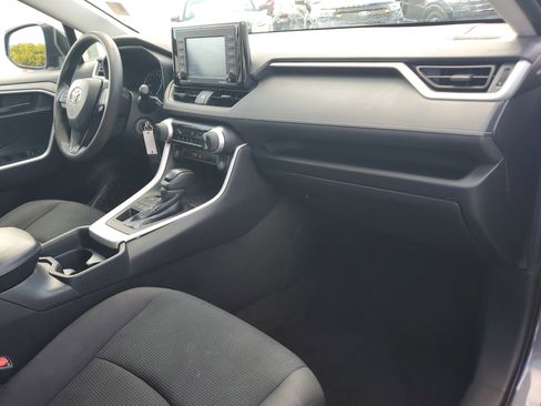 Used 2020 Toyota RAV4 LE image 17