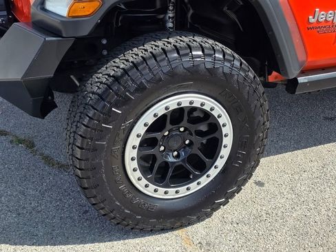Used 2018 Jeep Wrangler Unlimited Sport S AWD/4WD image 11