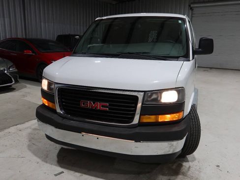 Used 2018 GMC Savana 2500 w/ Driver Convenience Package RWD image 35