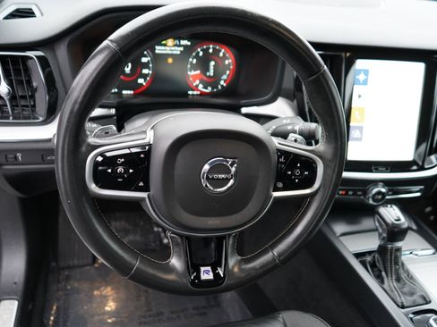 Used 2019 Volvo S60 T6 R-Design image 36
