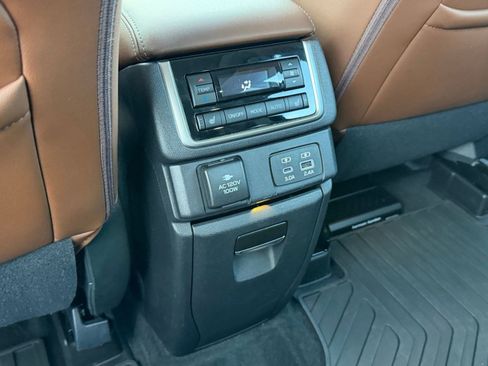 Used 2024 Subaru Ascent Touring w/ Popular Package #2 image 24
