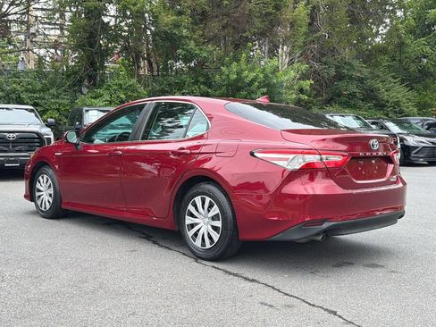 Used 2020 Toyota Camry LE w/ Sunroof Package FWD image 3