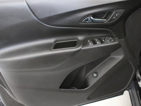 Used 2020 Chevrolet Equinox LT w/ Driver Convenience Package image 20