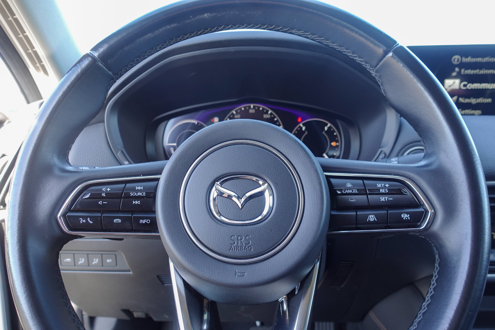 Certified 2025 MAZDA CX-70 Plug-In Hybrid w/ Premium Pkg AWD/4WD image 20