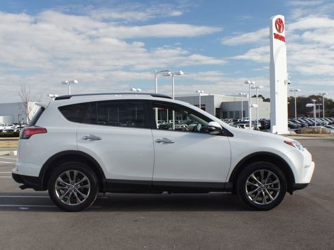 Used 2018 Toyota RAV4 Limited image 20
