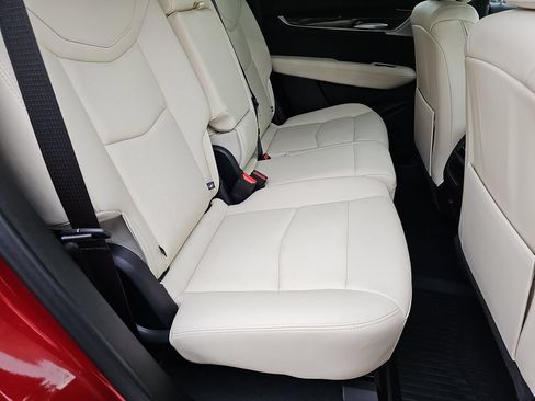 Certified 2025 Cadillac XT5 Sportv w/ LPO, Floor Liner Package AWD/4WD image 14