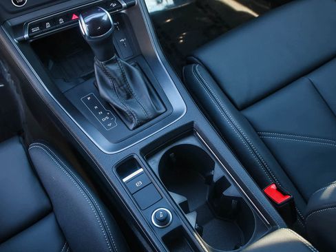New 2025 Audi Q3 2.0T Premium image 29
