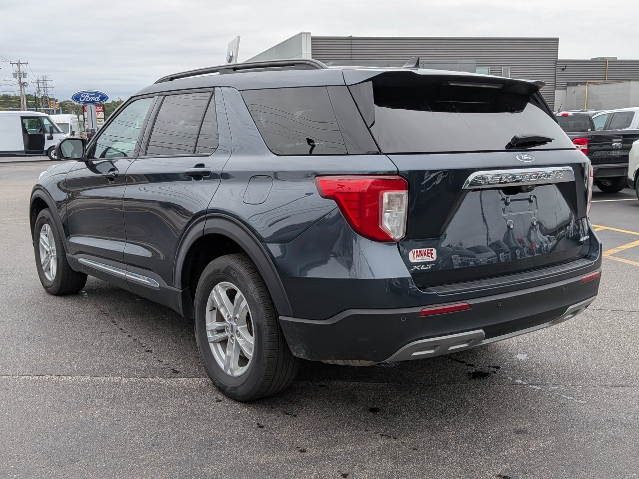 Certified 2023 Ford Explorer XLT w/ Equipment Group 202A AWD/4WD image 6
