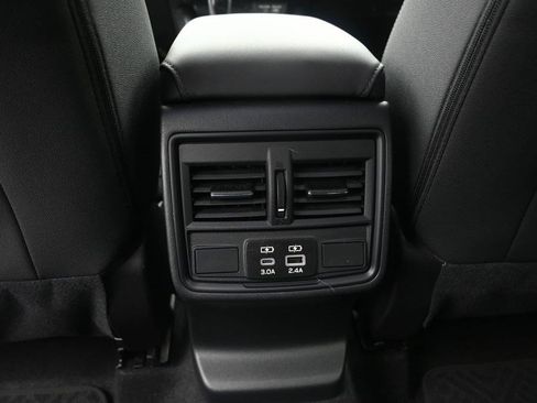 Used 2026 Subaru Outback Premium AWD/4WD image 16