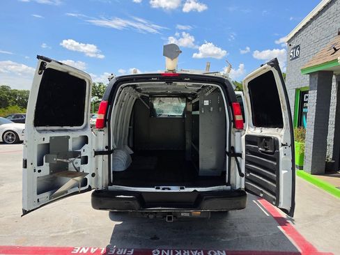 Used 2012 Chevrolet Express 2500 w/ Cold Climate Package RWD image 25