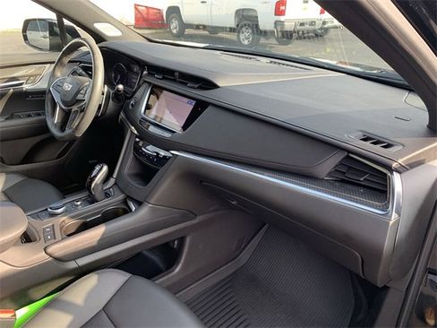 Certified 2022 Cadillac XT5 Sportv w/ LPO, Floor Liner Package image 31