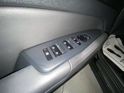 Used 2026 Kia Sportage EX FWD image 13