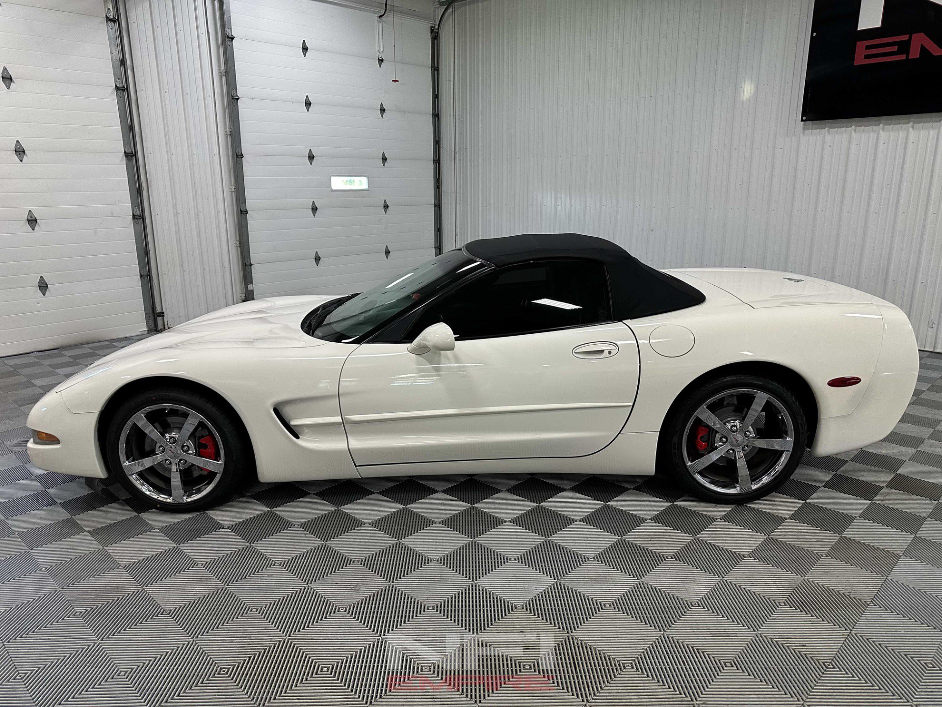 Used 2003 Chevrolet Corvette Convertible w/ Preferred Equipment Group1 RWD image 4