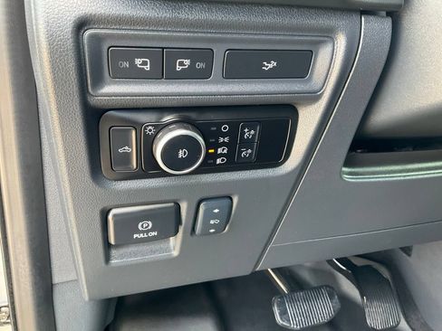 Used 2024 Ford F150 Lariat AWD/4WD image 9