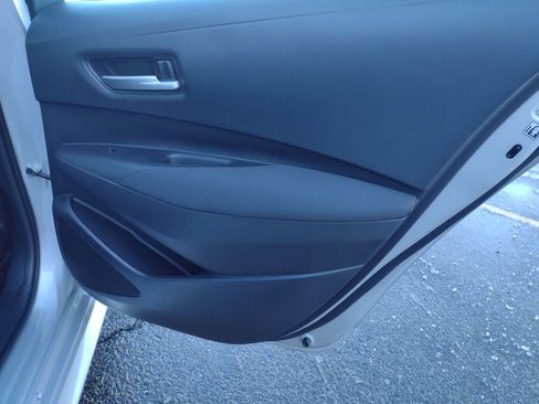 Used 2020 Toyota Corolla LE w/ LE Premium Package image 19