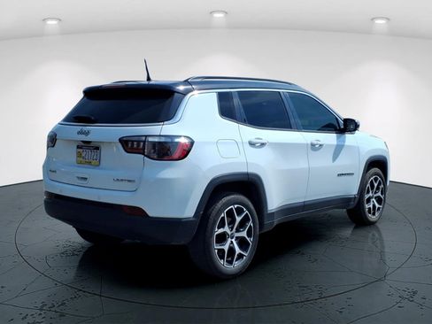 Used 2025 Jeep Compass Limited AWD/4WD image 3