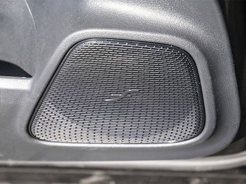 Used 2024 Mercedes-Benz GLB 250 4MATIC image 28