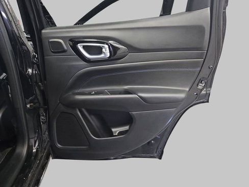 New 2025 Jeep Compass Limited w/ High Altitude Package image 13