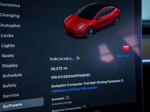 Used 2023 Tesla Model 3 Standard Range image 53