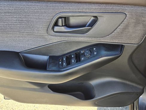 Certified 2023 Nissan Rogue S FWD image 14