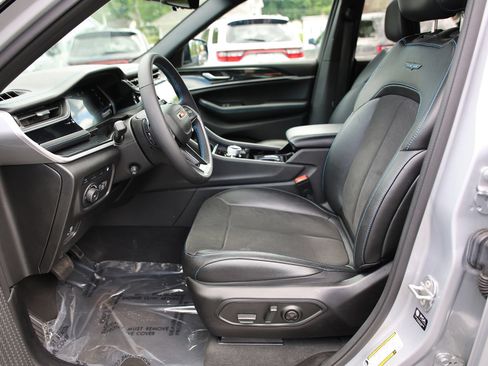 Used 2023 Jeep Grand Cherokee Trailhawk w/ Luxury Tech Group III AWD/4WD image 22