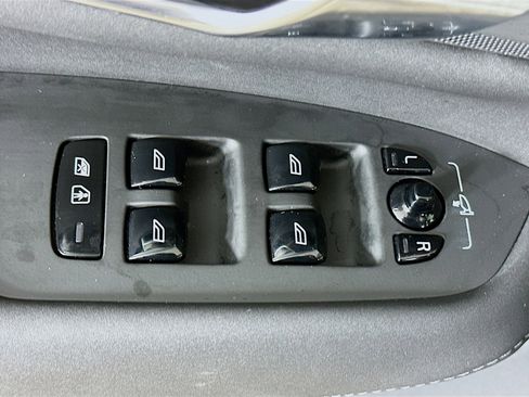 Used 2025 Volvo XC90 B5 Plus image 15