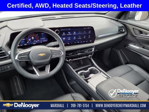 Used 2024 Chevrolet Traverse LT image 24