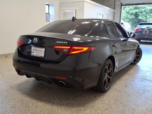 Used 2018 Alfa Romeo Giulia Ti AWD w/ TI 19 SPORT PACKAGE w/ Quick Order Package 22S Sport image 4