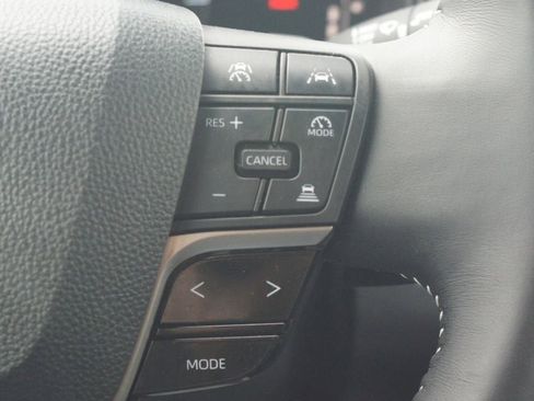 Used 2025 Toyota Camry SE w/ Convenience Package AWD/4WD image 11