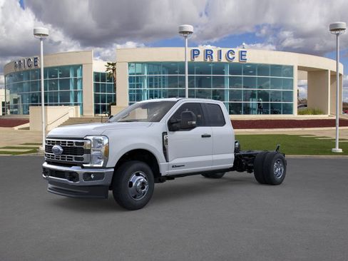 New 2026 Ford F350 XLT w/ XLT Value Package AWD/4WD image 1