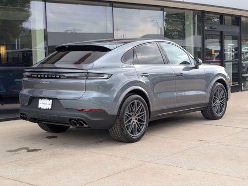 New 2026 Porsche Cayenne Coupe AWD/4WD image 9