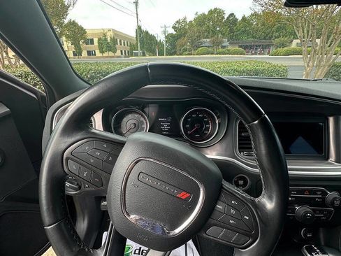 Used 2021 Dodge Charger SXT image 9