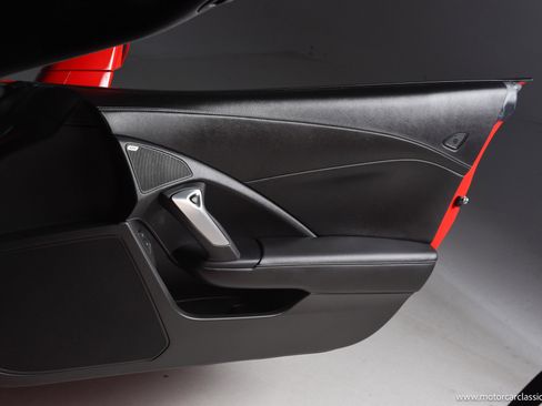 Used 2019 Chevrolet Corvette Stingray Convertible w/ 2LT Preferred Equipment Group image 28