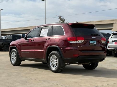Used 2019 Jeep Grand Cherokee Laredo image 8