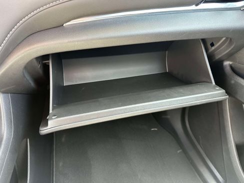Used 2023 Chevrolet Traverse LT FWD image 35