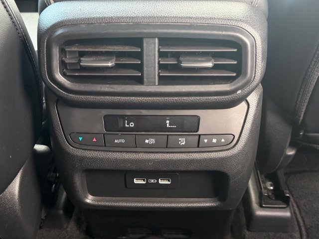 Used 2023 Honda Pilot EX-L image 7
