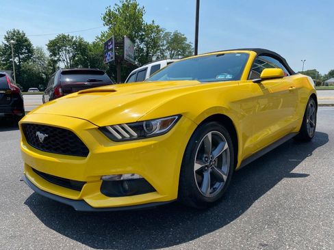 Used 2015 Ford Mustang Convertible w/ Equipment Group 051A RWD image 15